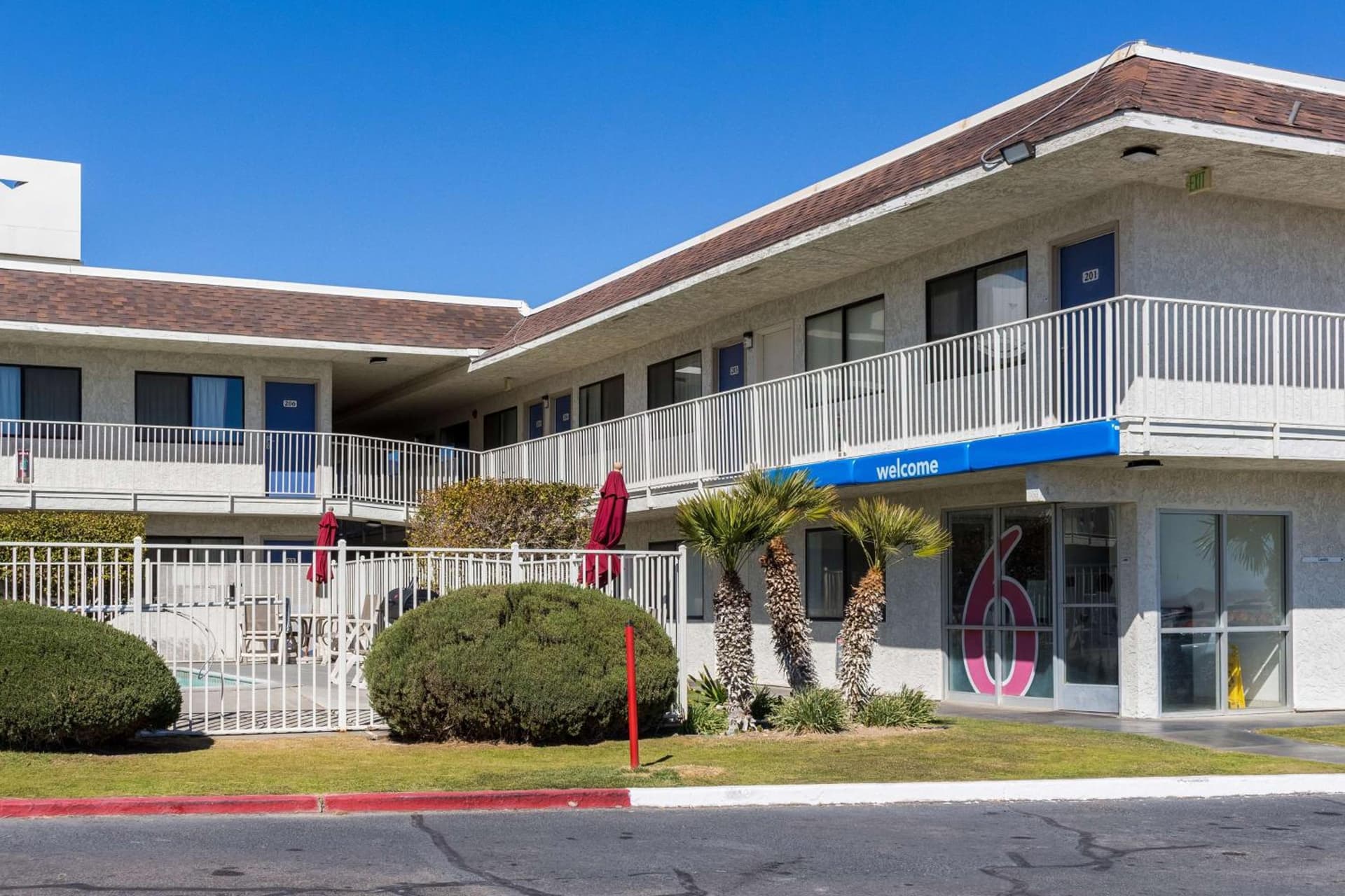 Motel 6-Mojave, CA featured exterior or lobby in Mojave, CA — similar hotel