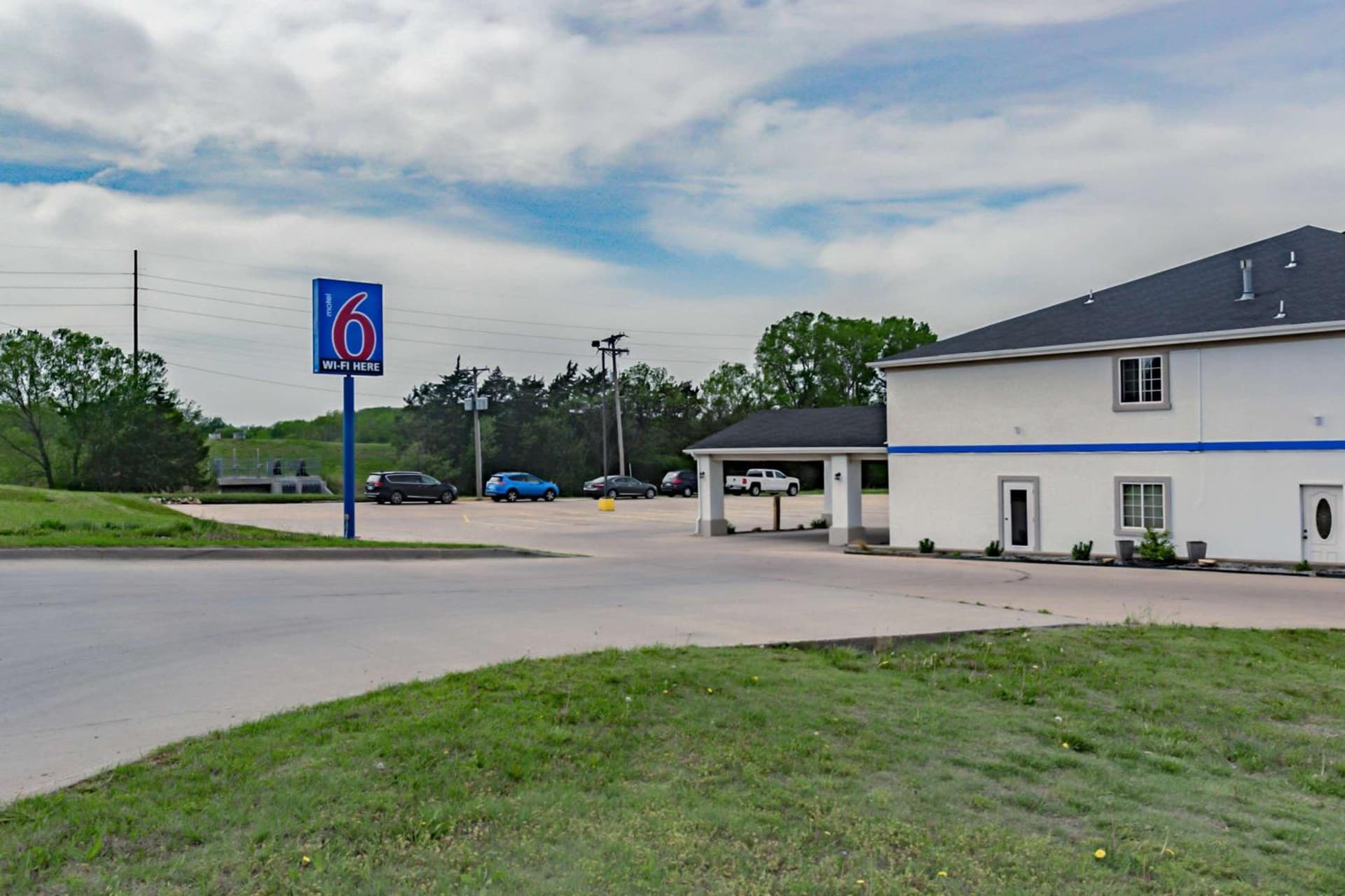 Motel 6-Augusta, KS interior in Augusta, KS — gallery photo 2