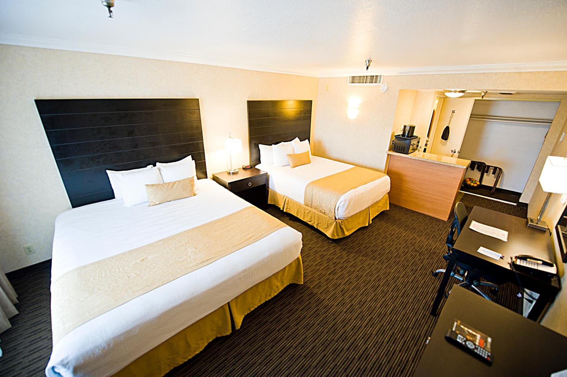 Hotel d'Lins Ontario Airport gallery photo in Ontario, CA — image 8