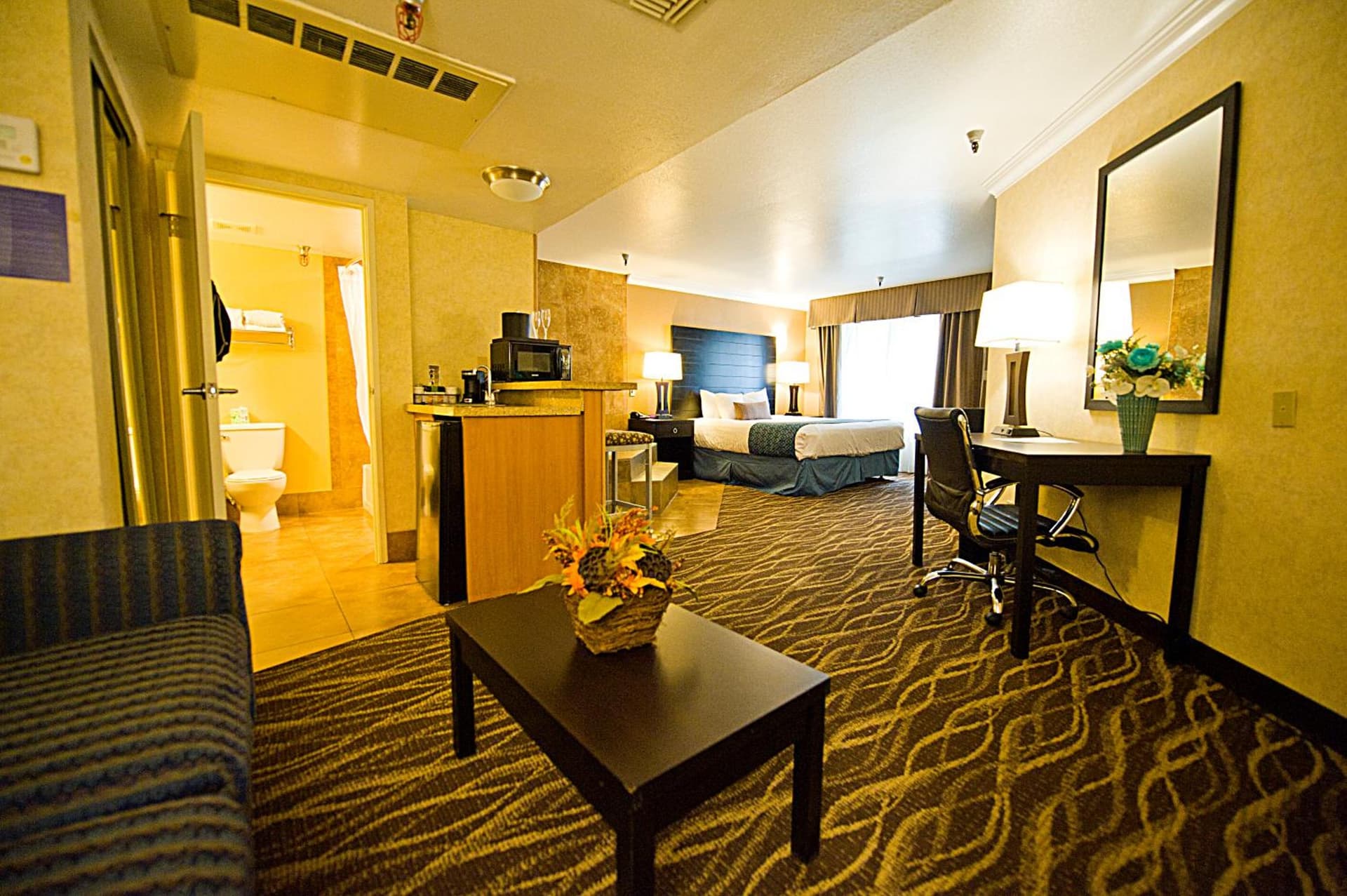 Hotel d'Lins Ontario Airport gallery photo in Ontario, CA — image 14