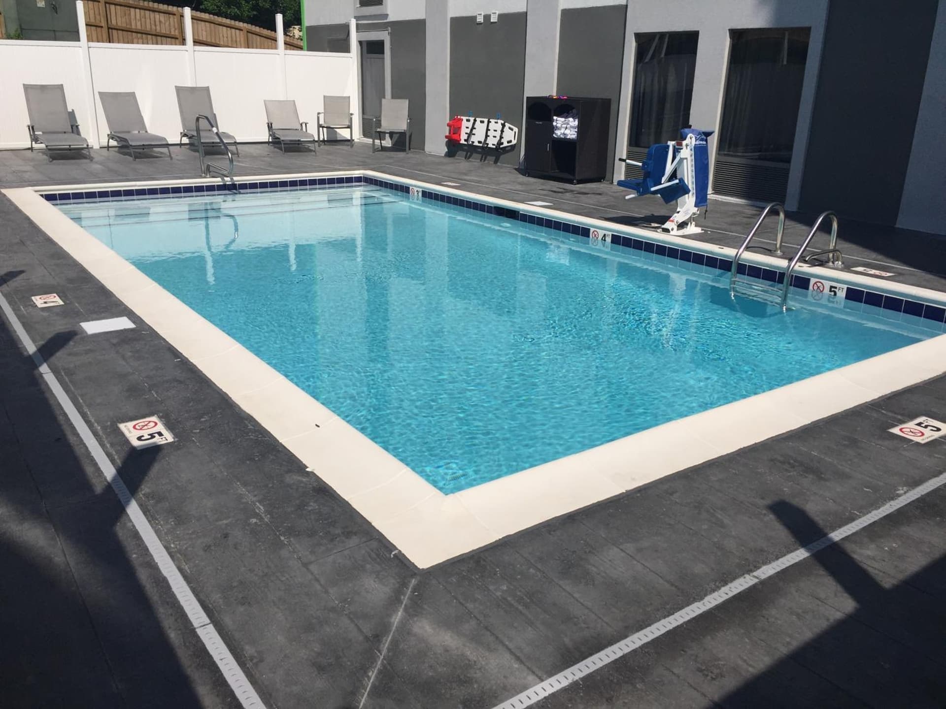 Wingate by Wyndham Louisville Airport Expo Center property views in Louisville, KY — gallery photo 3