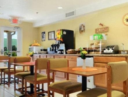Microtel Inn & Suites by Wyndham Huntsville gallery photo in Huntsville, AL — image 22