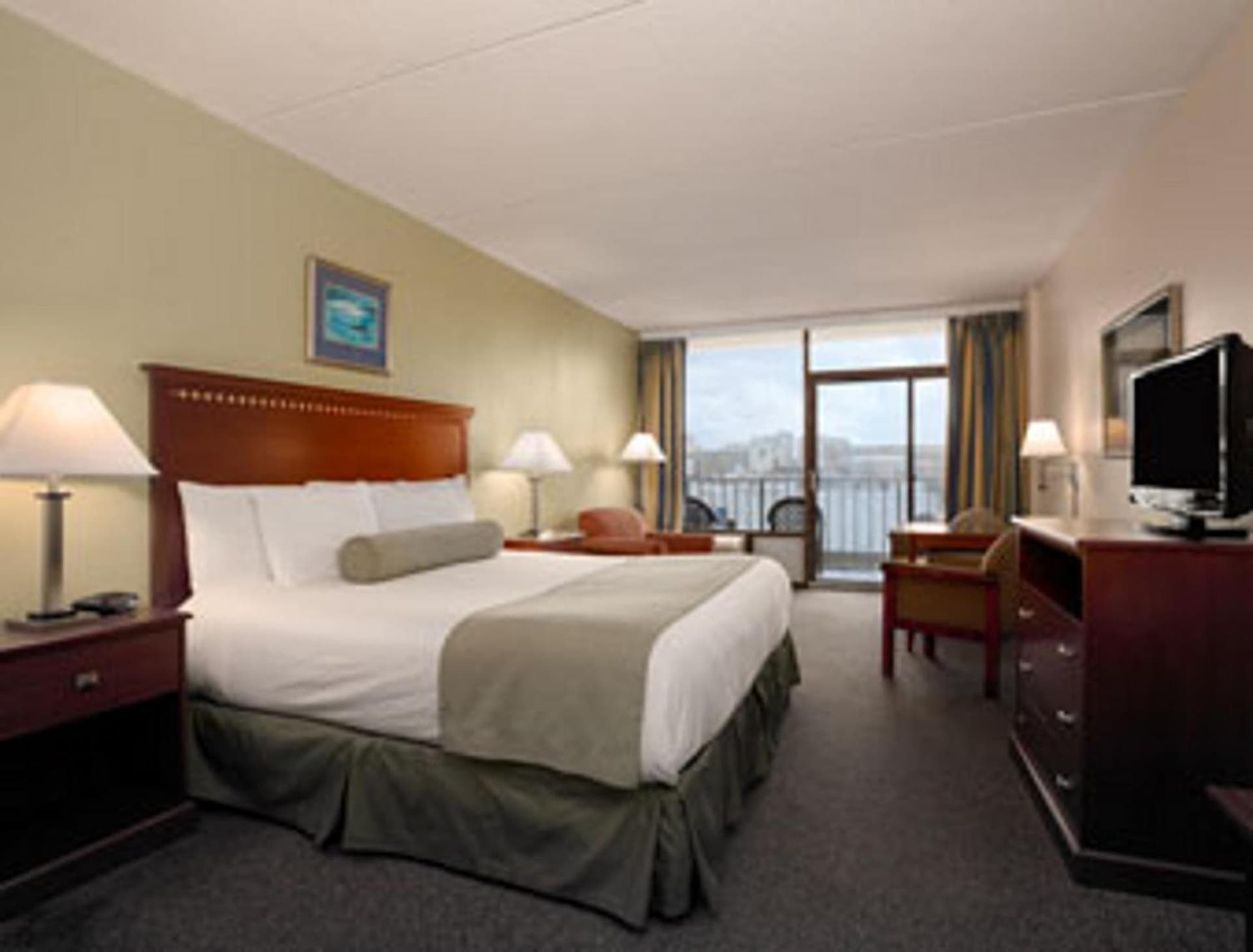 Days Inn by Wyndham Virginia Beach At The Beach gallery photo in Virginia Beach, VA — image 4