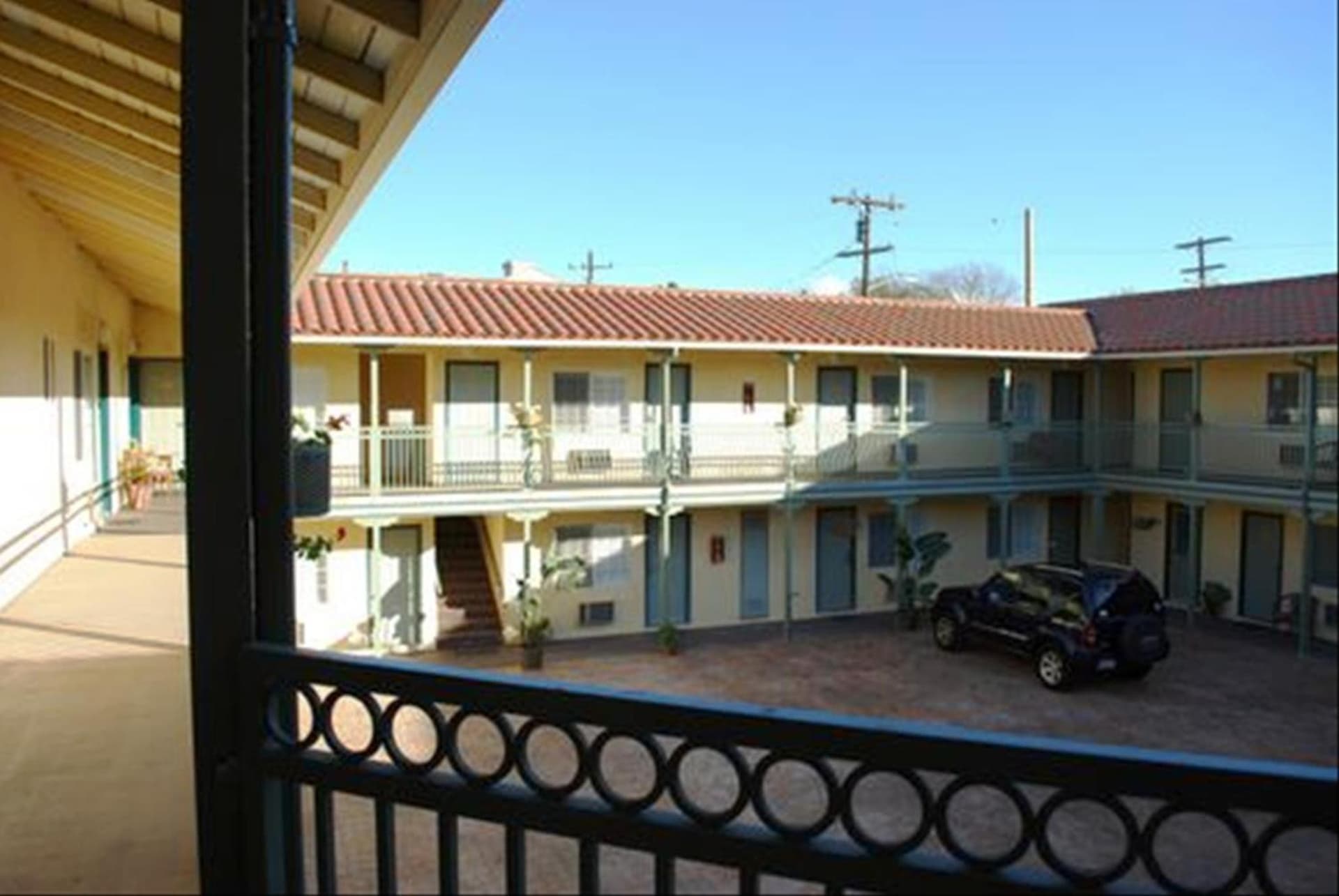 Bella Capri Inn and Suites gallery photo in Camarillo, CA — image 9