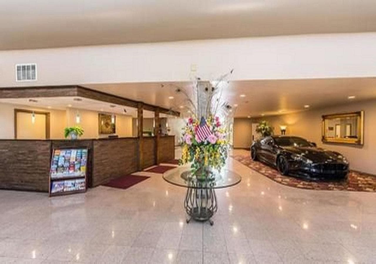Clarion Hotel Bakersfield North gallery photo in Bakersfield, CA — image 12