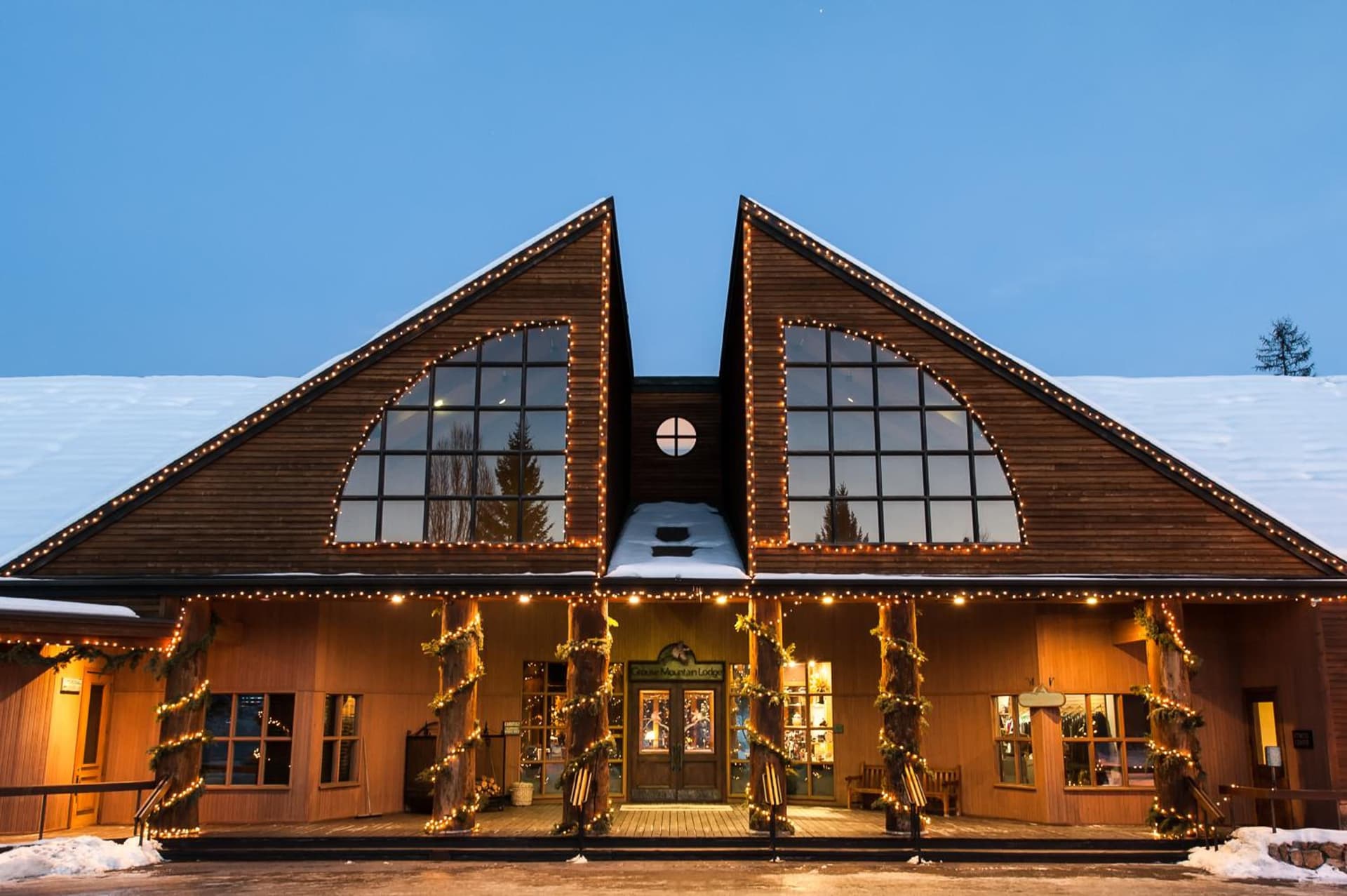 Grouse Mountain Lodge interior in Whitefish, MT — gallery photo 2