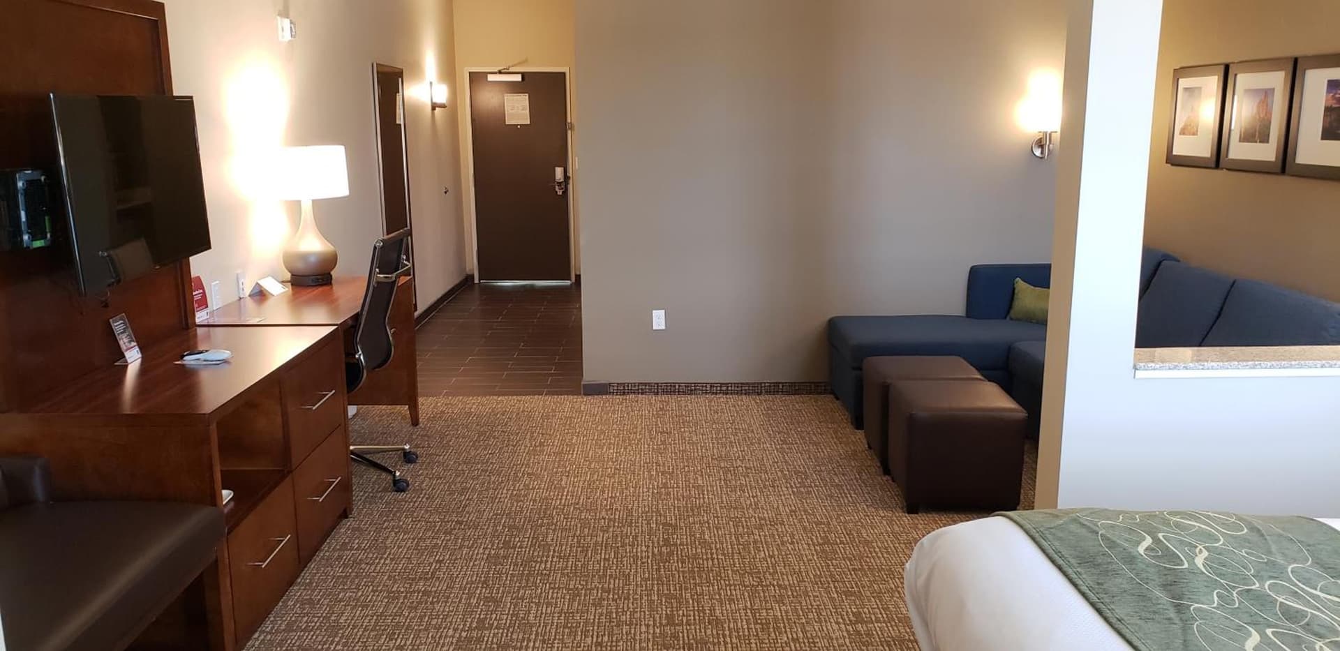 Comfort Suites Denver near Anschutz Medical Campus interior in Aurora, CO — gallery photo 2