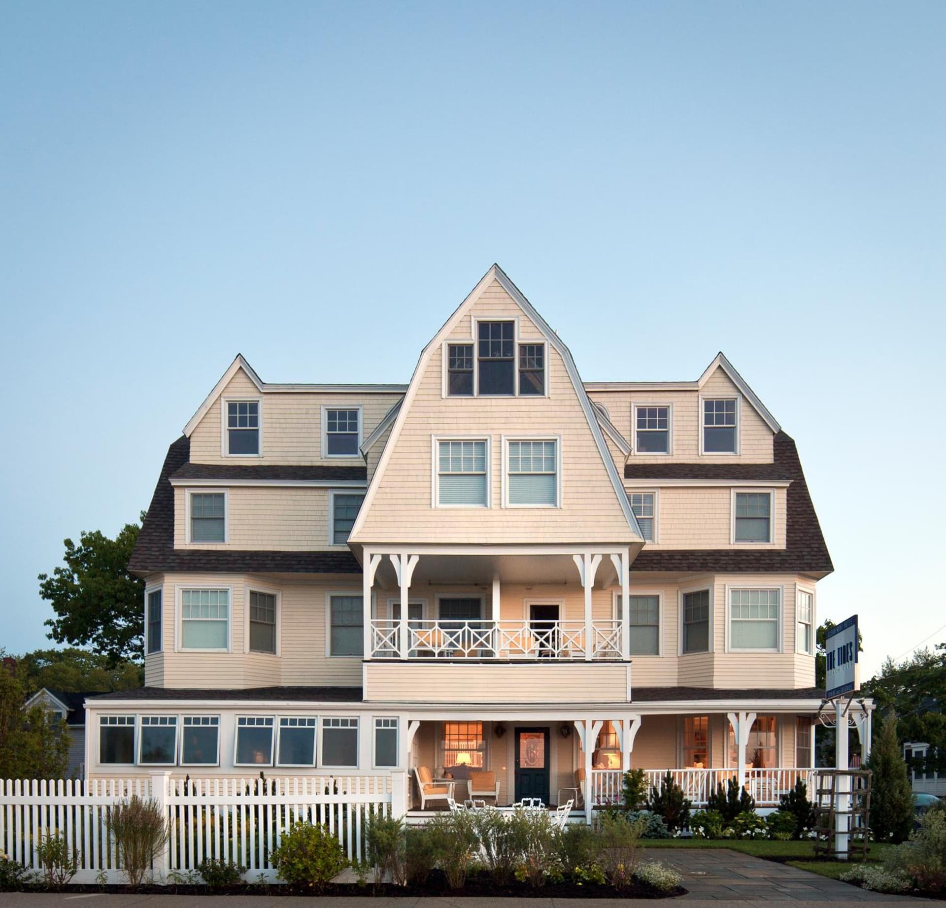 The Tides Beach Club featured exterior or lobby in Kennebunkport — similar hotel