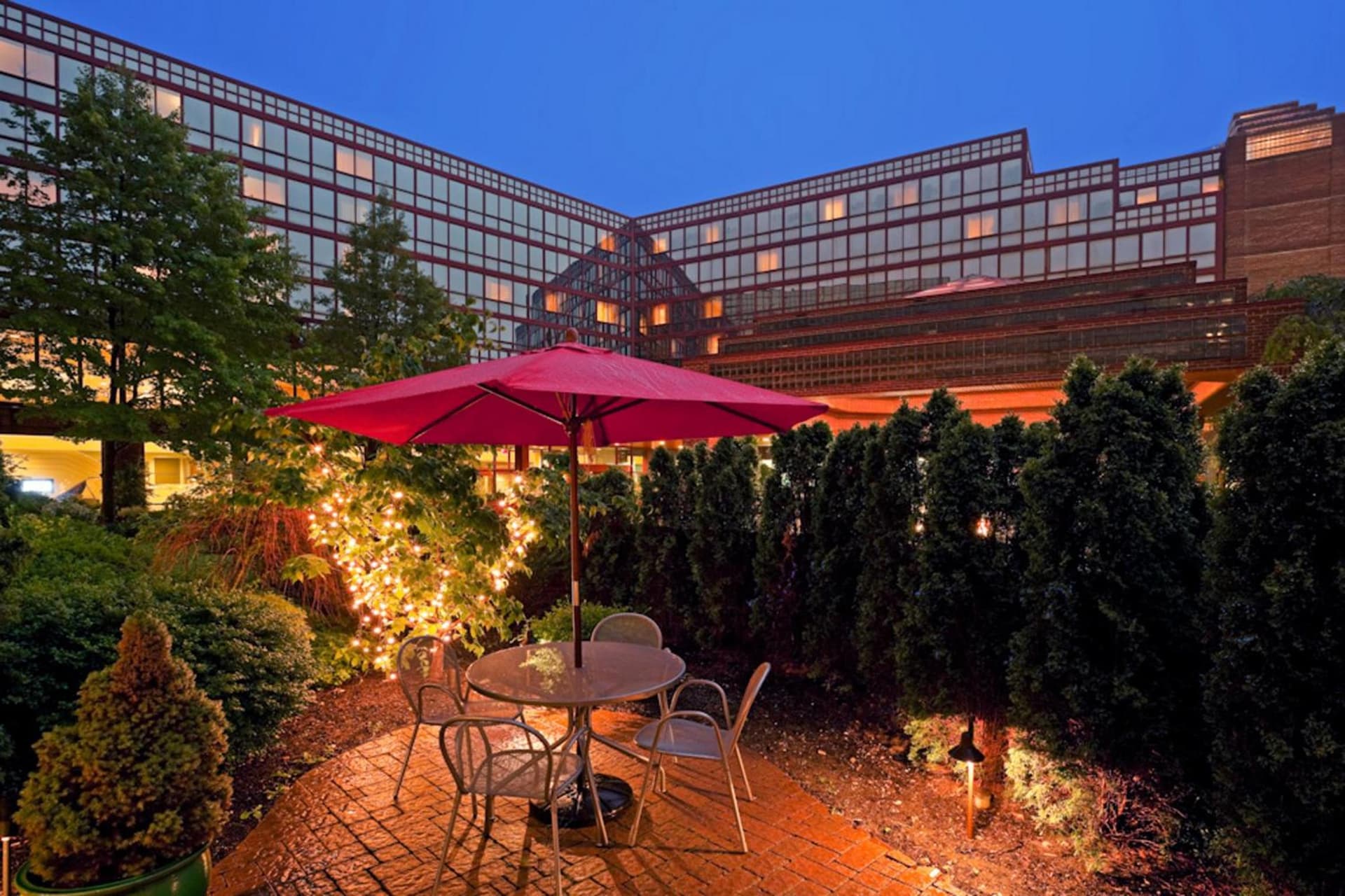 DoubleTree by Hilton New York-LaGuardia gallery photo in Queens, NY — image 41