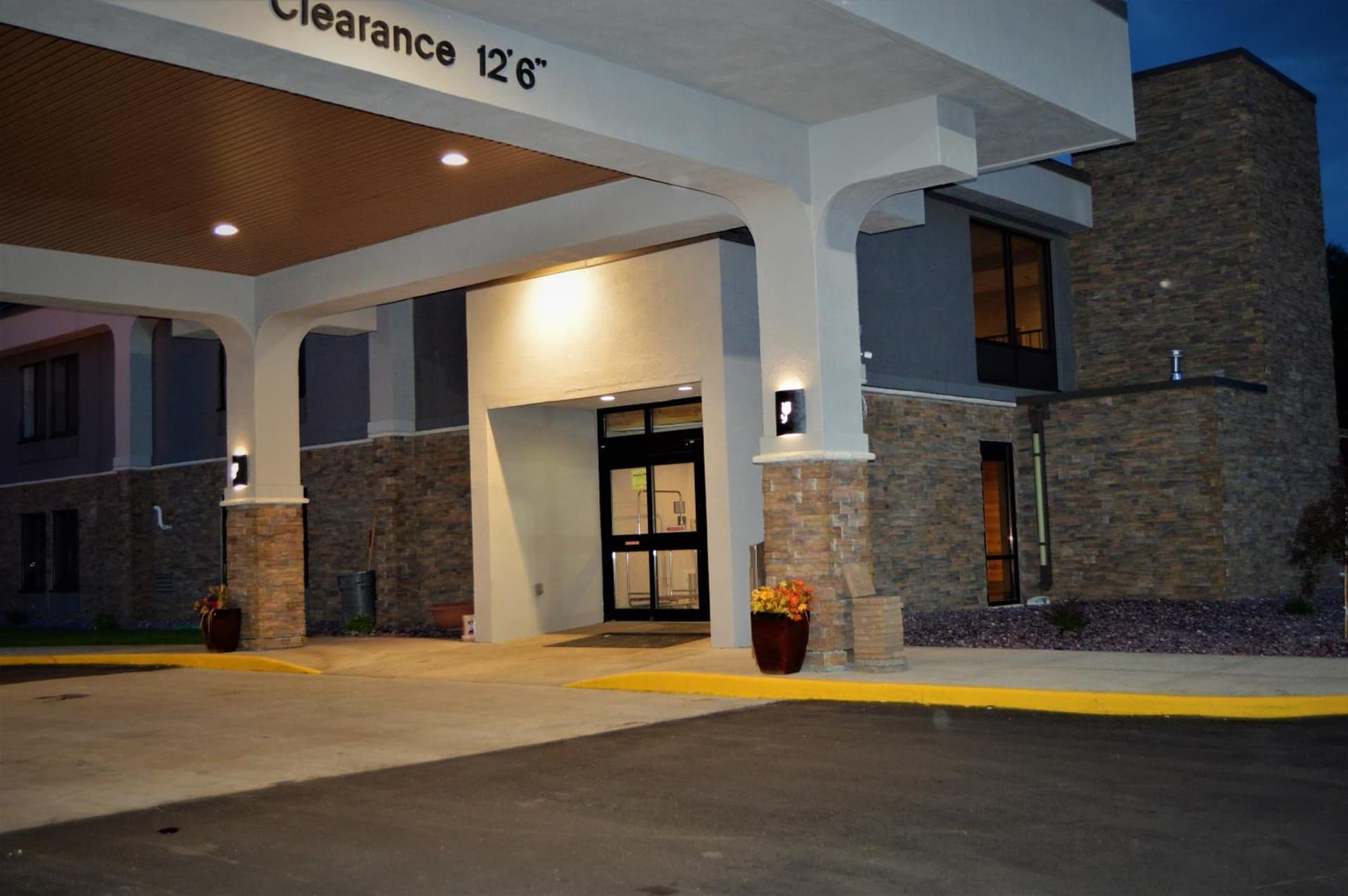 Country Inn & Suites by Radisson, La Crosse, WI property views in La Crosse, WI — gallery photo 3