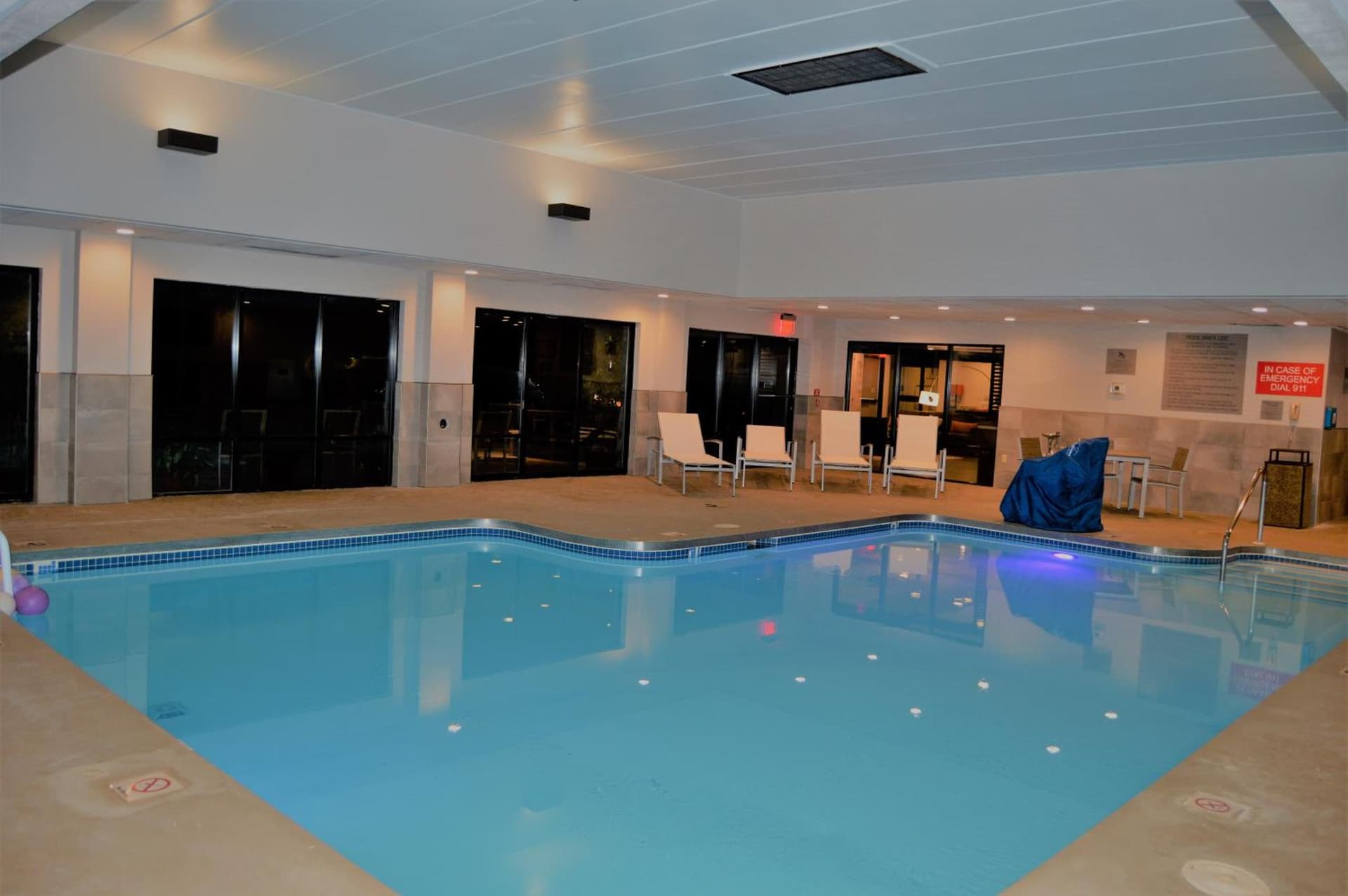 Country Inn & Suites by Radisson, La Crosse, WI gallery photo in La Crosse, WI — image 20