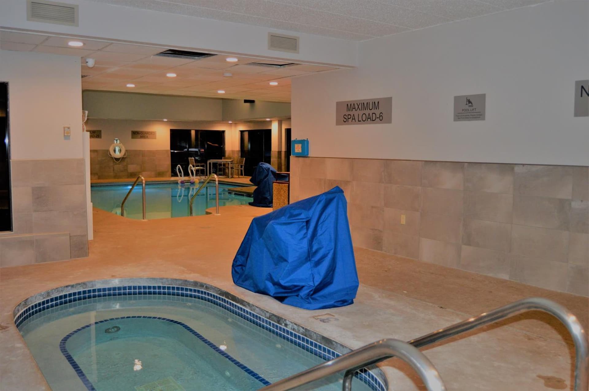 Country Inn & Suites by Radisson, La Crosse, WI gallery photo in La Crosse, WI — image 29