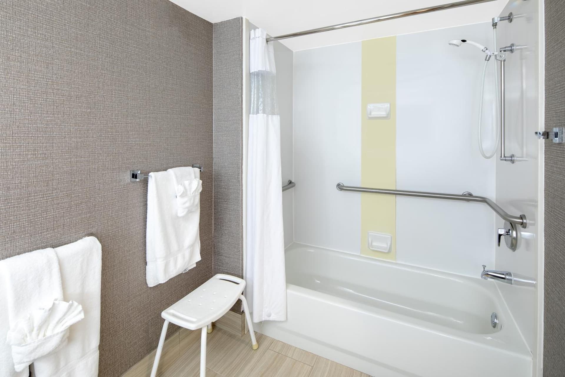 Wingate by Wyndham Greenville Airport gallery photo in Greenville, SC — image 40