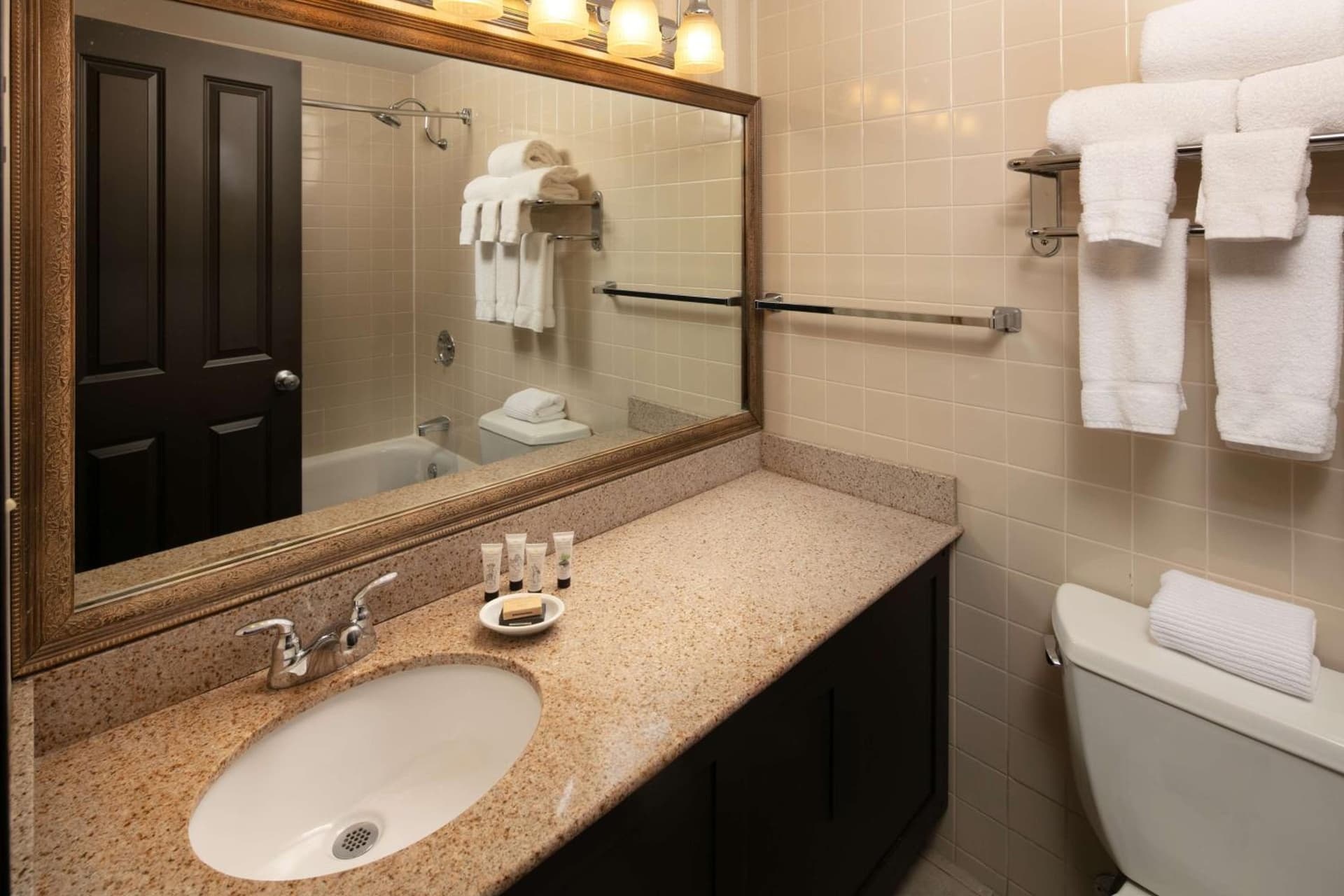 Red Lion Hotel Bellevue gallery photo in Bellevue, WA — image 30