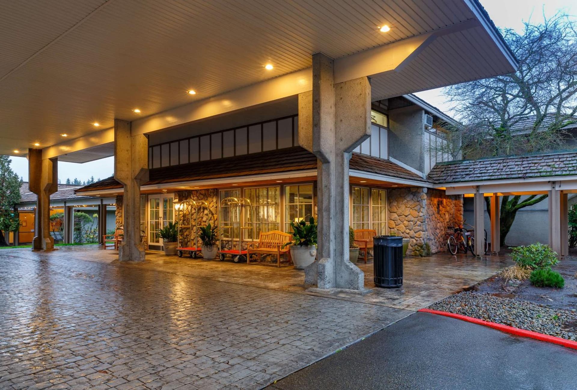 Red Lion Hotel Bellevue gallery photo in Bellevue, WA — image 10