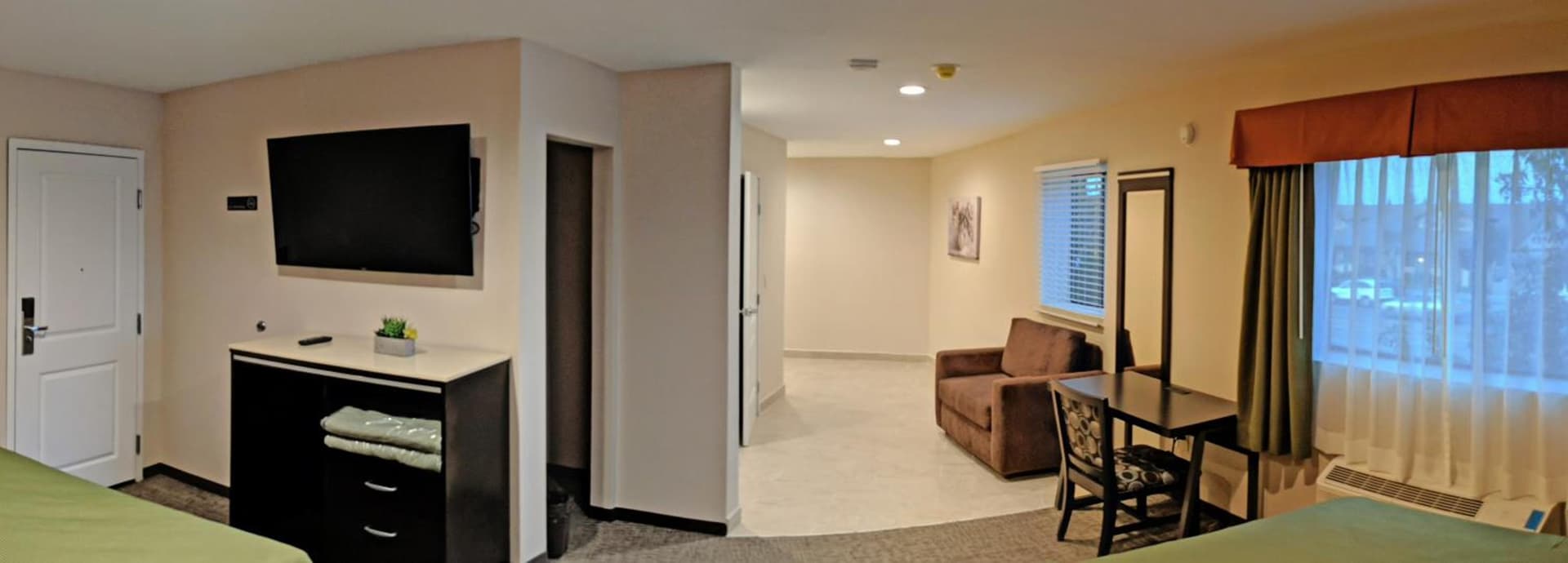 Epic Hotel property views in Pico Rivera, CA — gallery photo 3