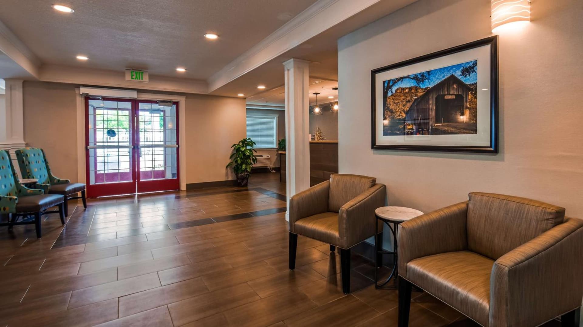 Best Western Paradise Hotel interior in Paradise, CA — gallery photo 2