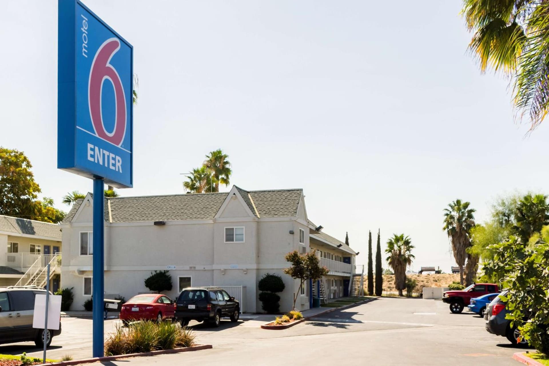 Motel 6-Bakersfield, CA - East exterior or lobby in Bakersfield, CA — main listing photo