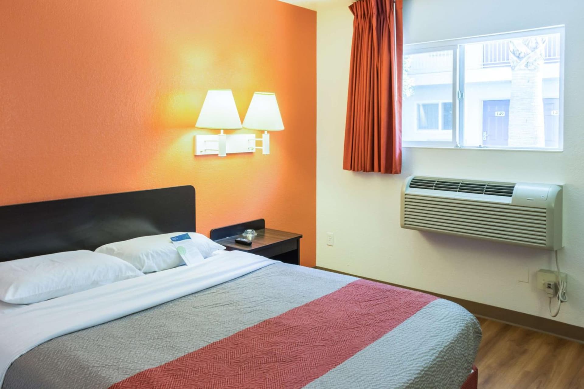 Motel 6-Bakersfield, CA - East property views in Bakersfield, CA — gallery photo 3