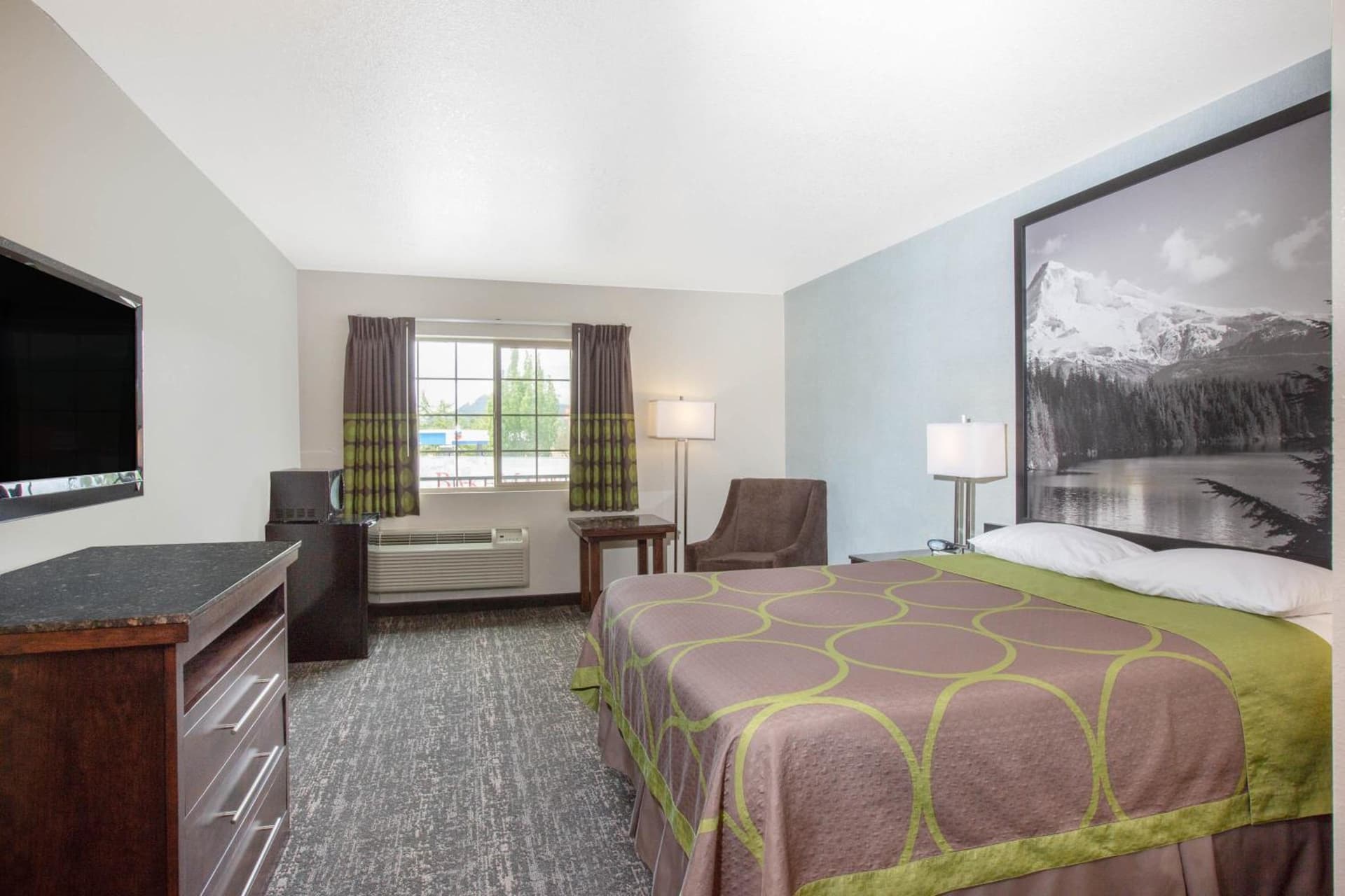 Spark by Hilton Springfield Eugene interior in Eugene, OR — gallery photo 2