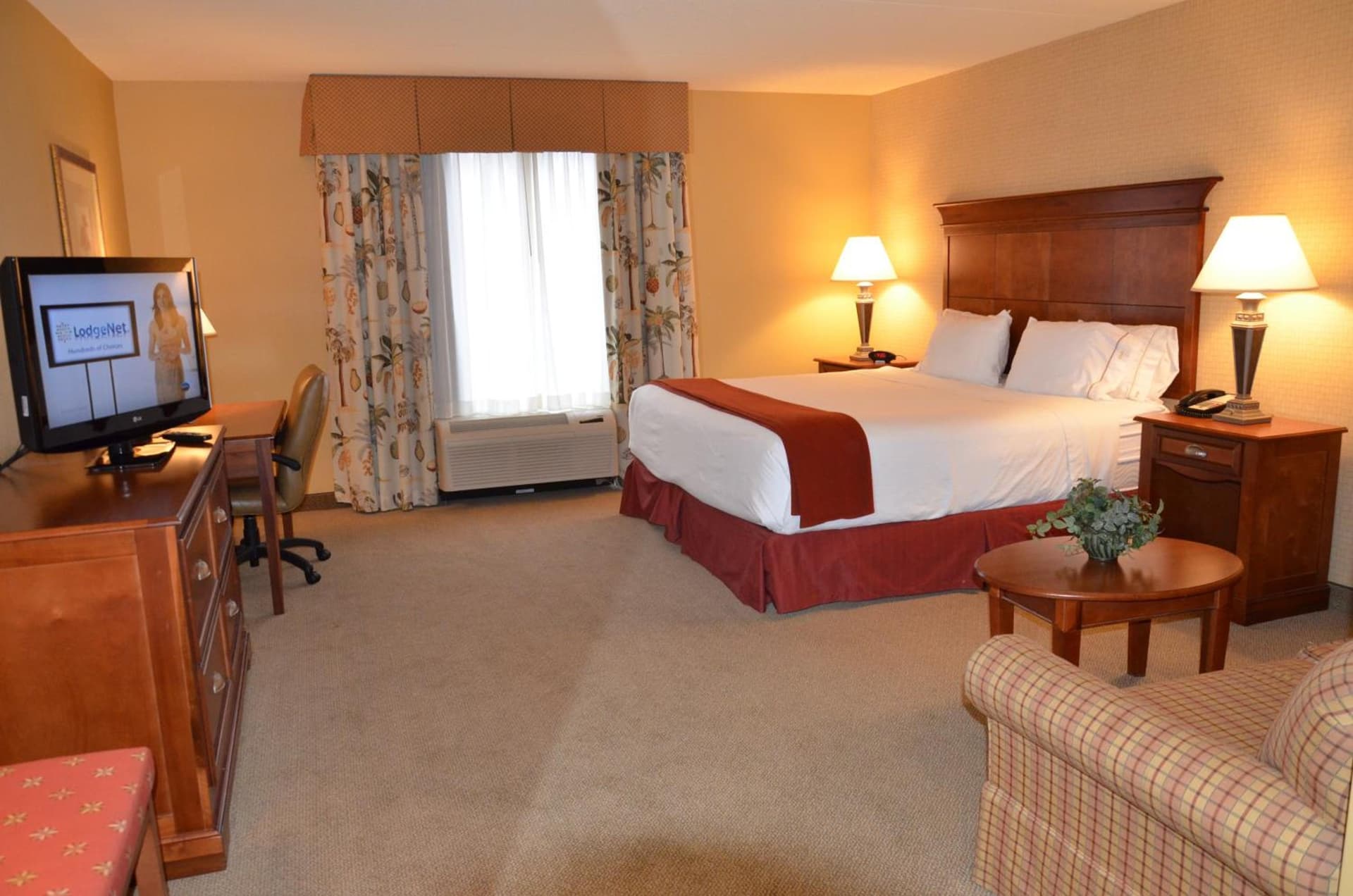 Holiday Inn Express & Suites Bloomington by IHG property views in Bloomington, IN — gallery photo 3