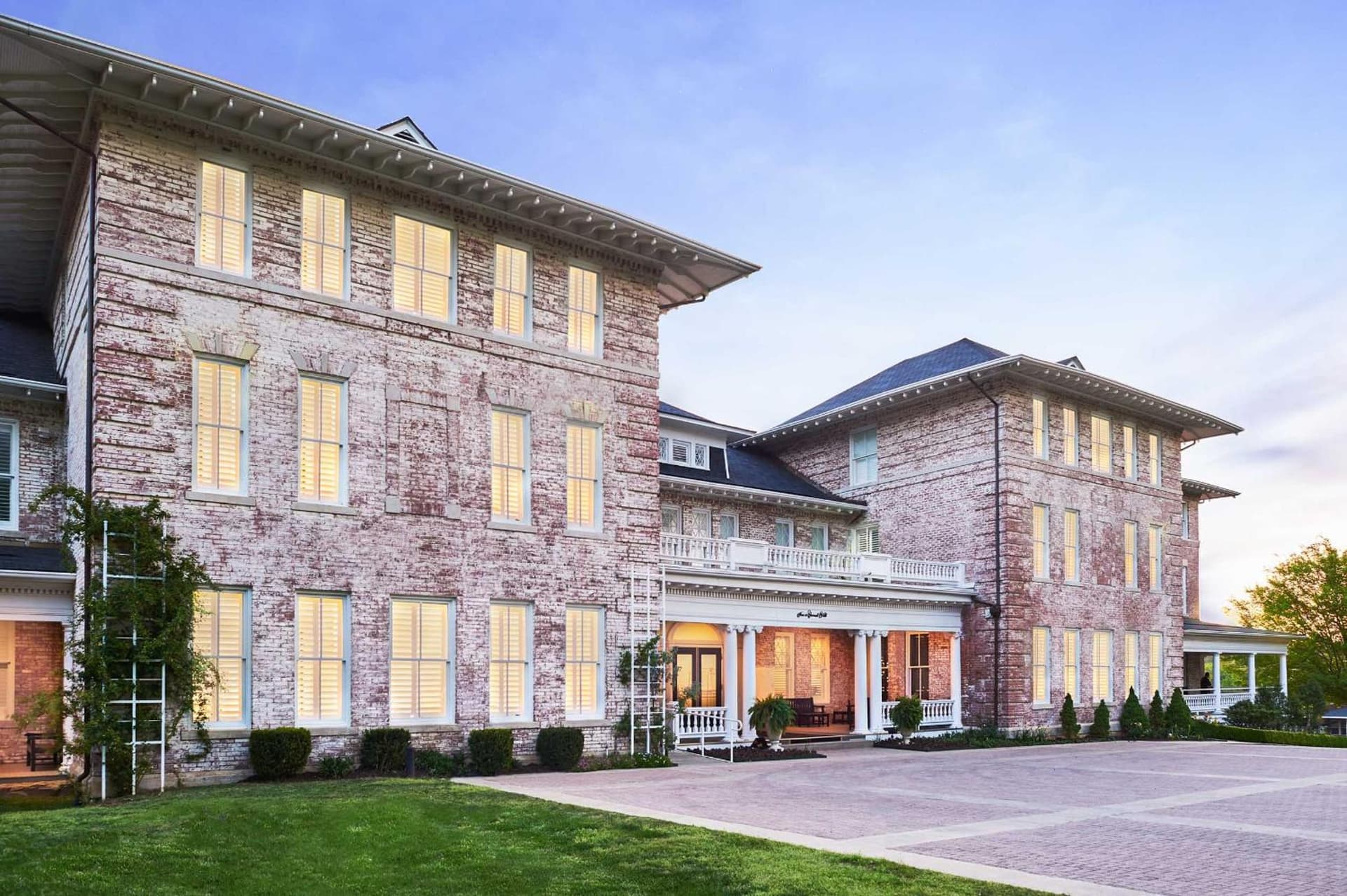 Inn at Carnall Hall gallery photo in Fayetteville, AR — image 25