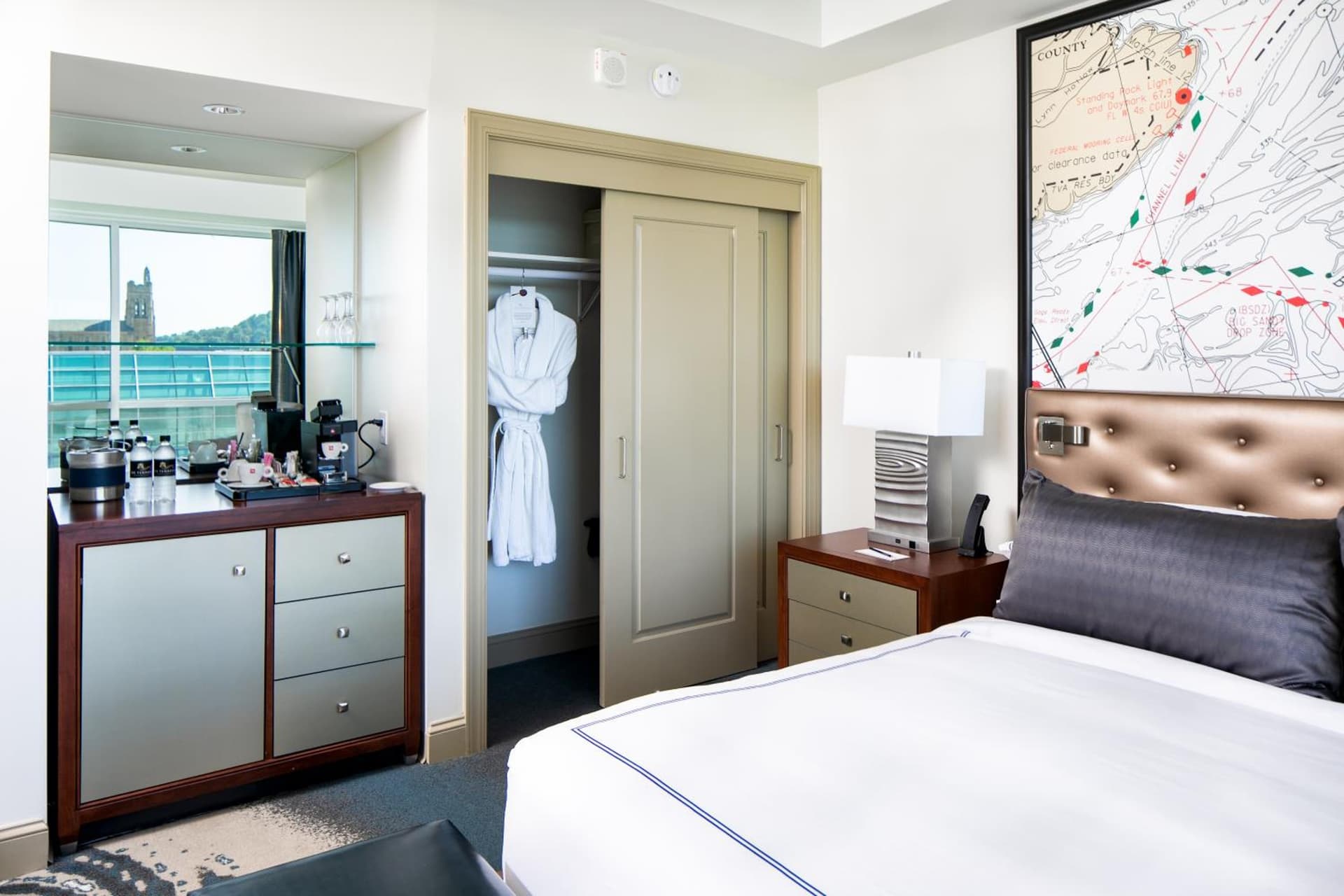 The TENNESSEAN Hotel interior in Knoxville, TN — gallery photo 2