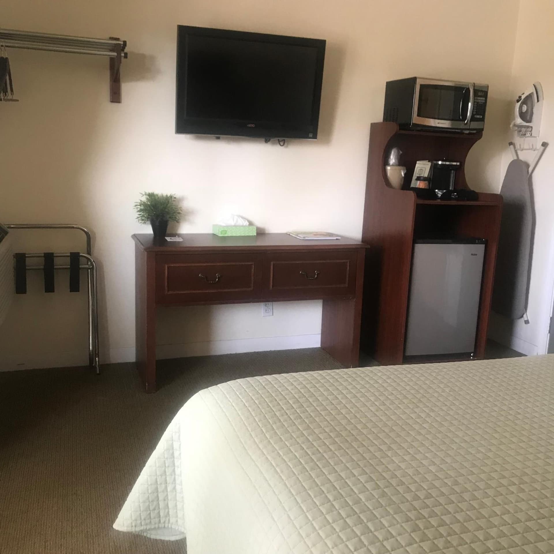 Bella Capri Inn and Suites gallery photo in Camarillo, CA — image 31