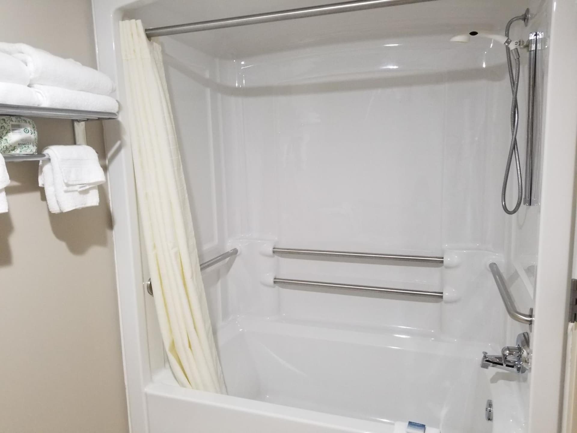 Best Western Beacon Inn gallery photo in Grand Haven, MI — image 24