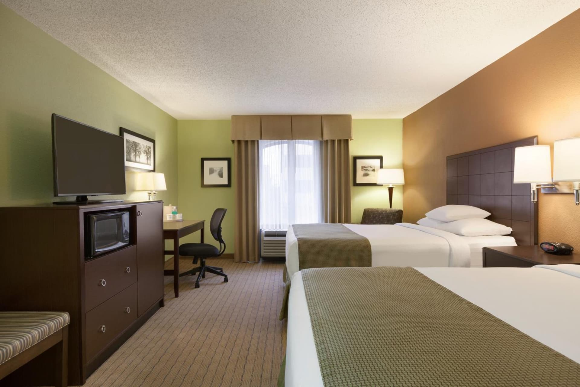Days Inn by Wyndham Baltimore Inner Harbor gallery photo in Baltimore, MD — image 31