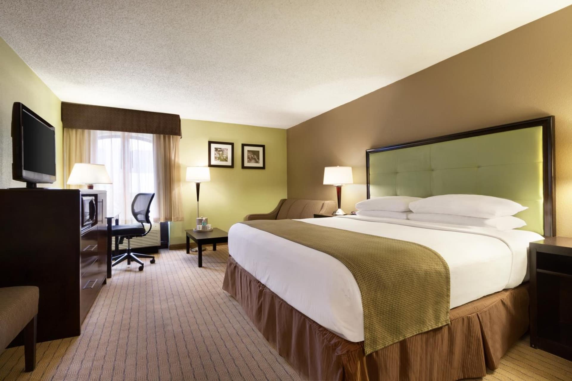 Days Inn by Wyndham Baltimore Inner Harbor gallery photo in Baltimore, MD — image 49