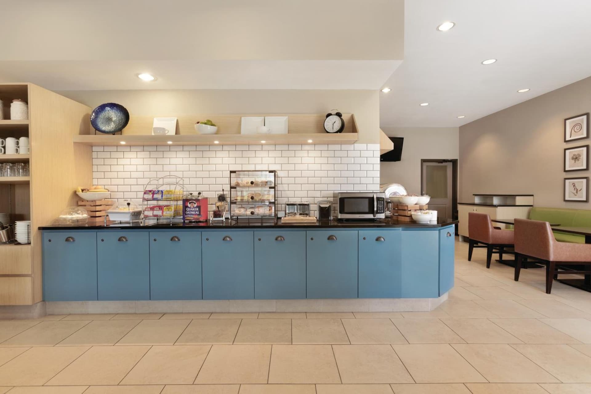Country Inn & Suites by Radisson, Indianapolis Airport South, IN gallery photo in Indianapolis, IN — image 8