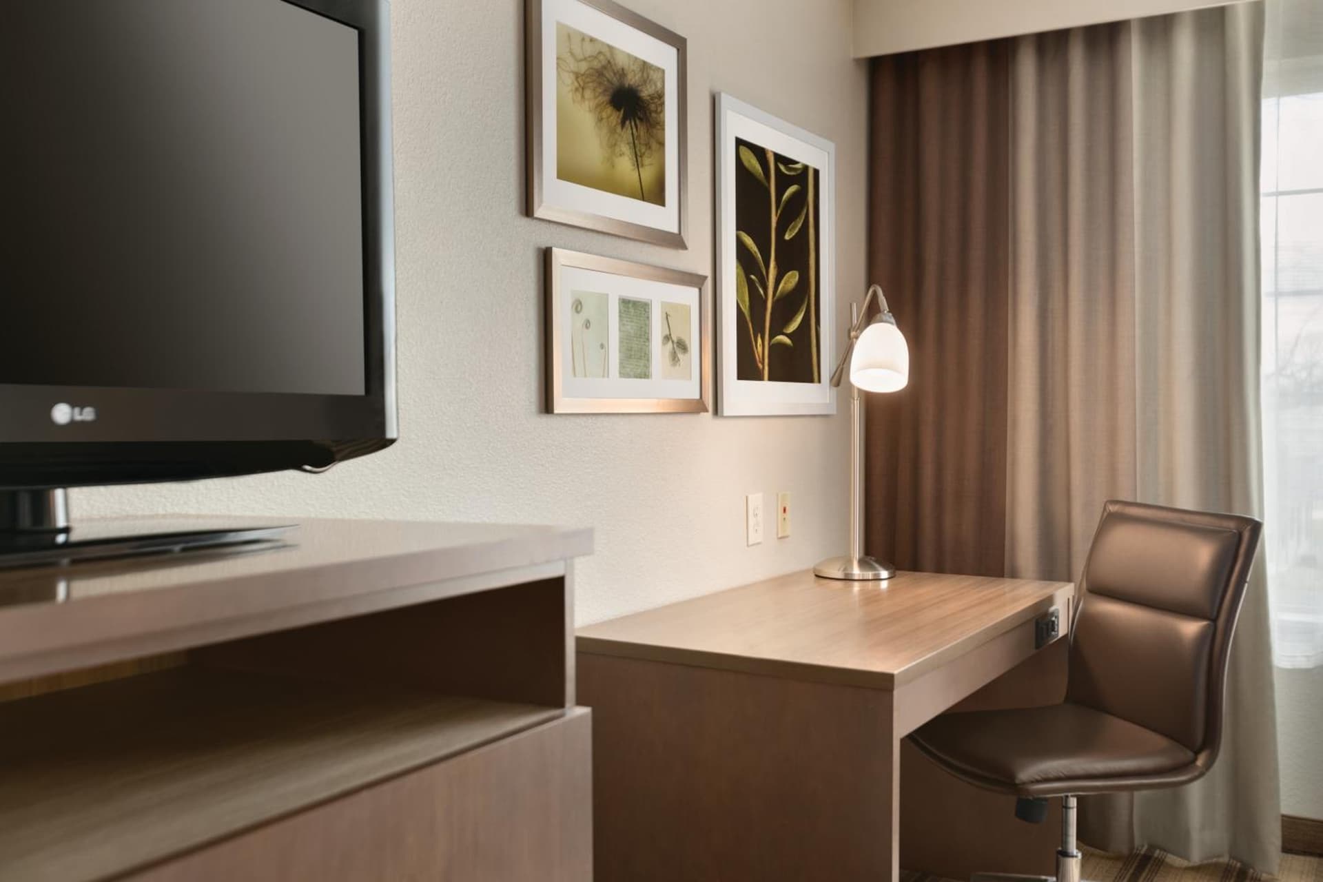 Country Inn & Suites by Radisson, Indianapolis Airport South, IN gallery photo in Indianapolis, IN — image 32