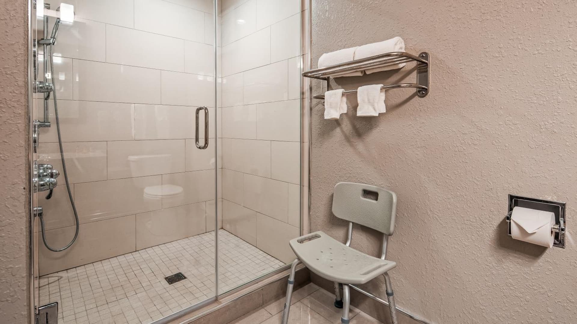 Best Western Plus North Joliet gallery photo in Joliet, IL — image 10
