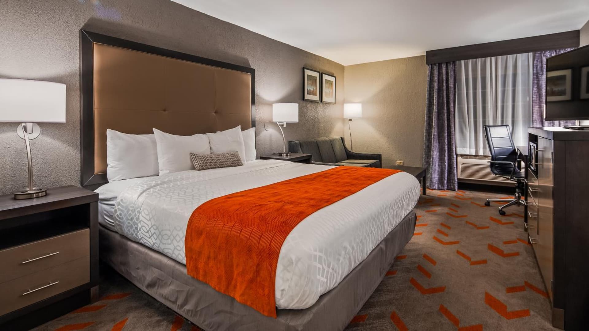 Best Western Plus North Joliet property views in Joliet, IL — gallery photo 3