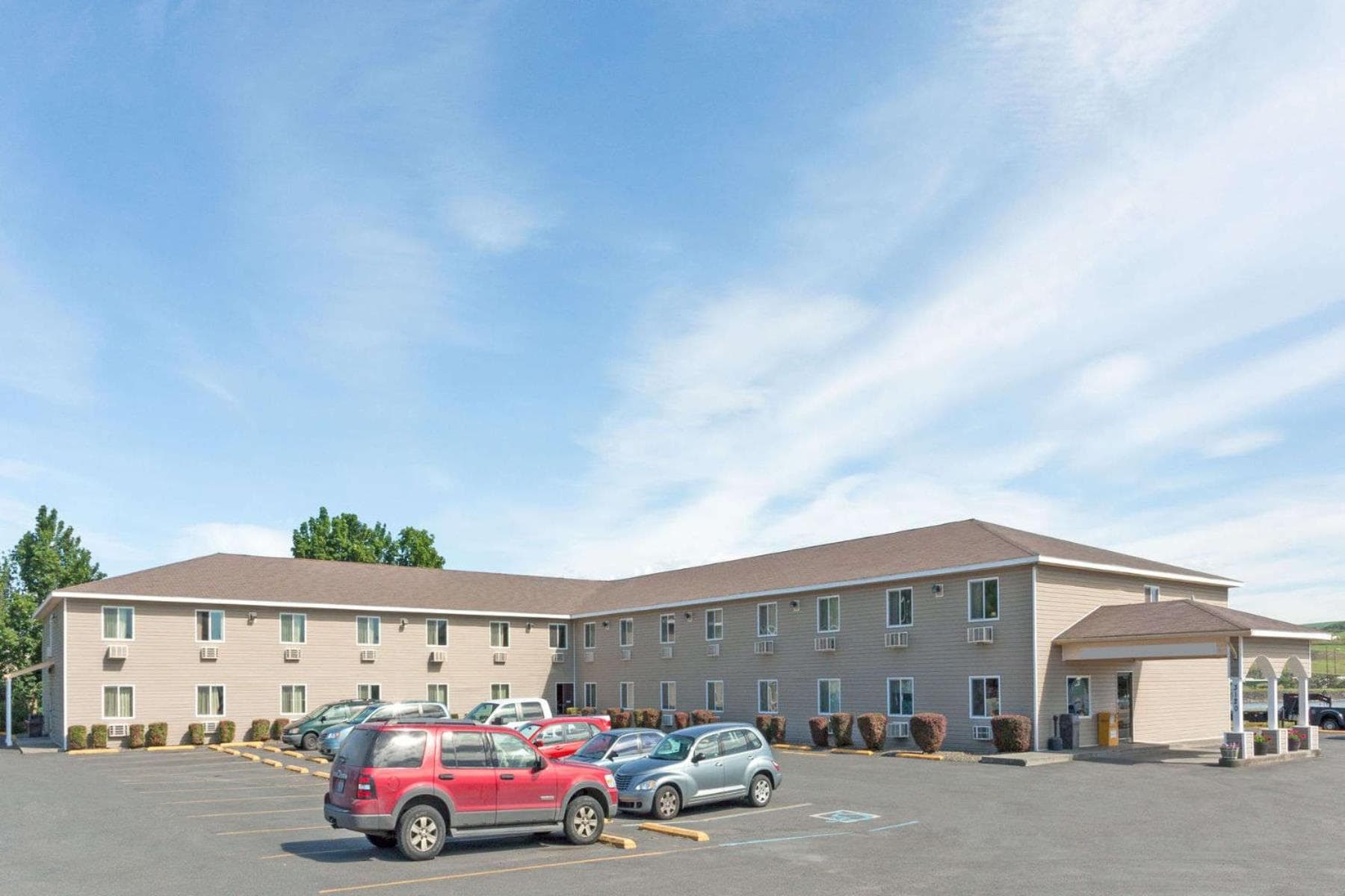 Super 8 by Wyndham Lewiston featured exterior or lobby in Lewiston, ID — similar hotel