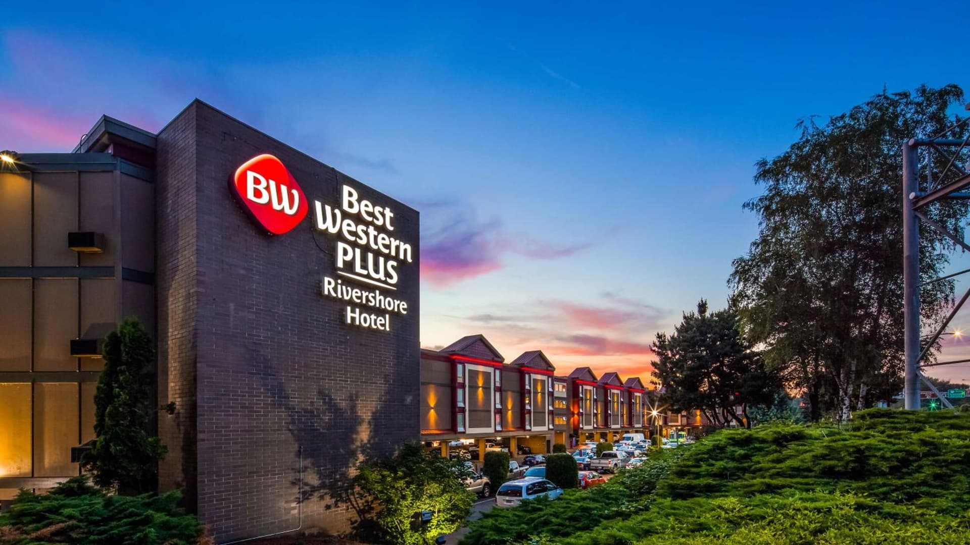 Best Western Plus Rivershore Hotel featured exterior or lobby in Oregon City, OR — similar hotel