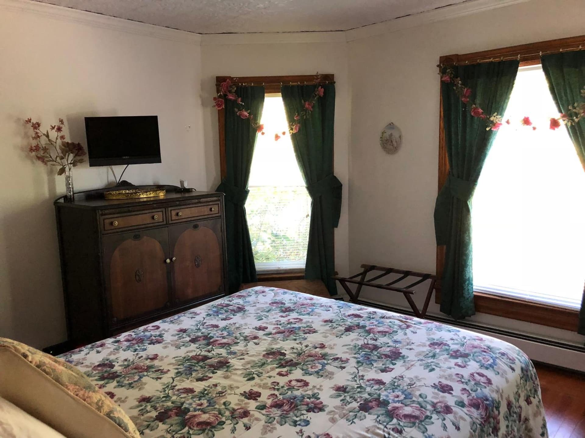 Antique Rose Inn Windham gallery photo in Windham — image 45