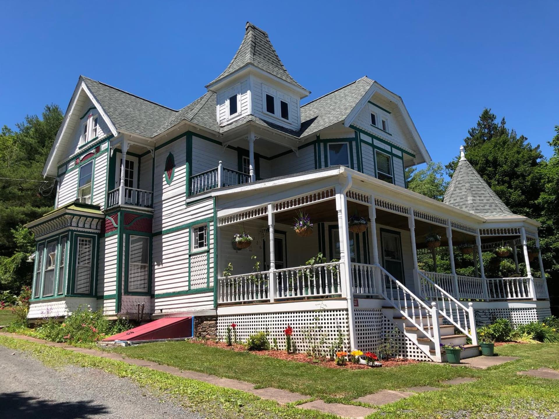 Antique Rose Inn Windham gallery photo in Windham — image 11