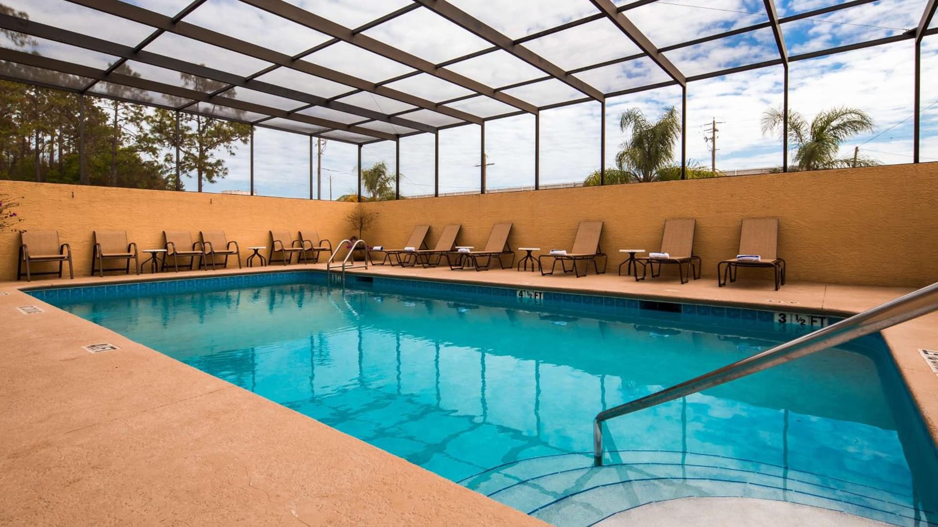 Best Western Mulberry Hotel interior in Mulberry, FL — gallery photo 2