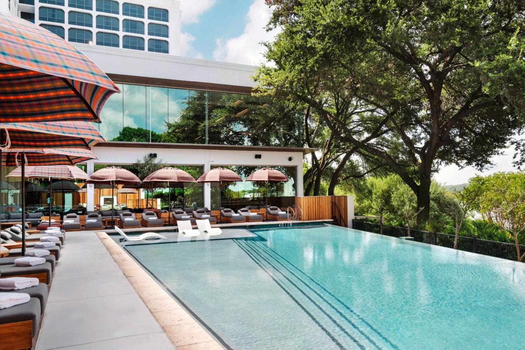 The LINE Austin property views in Austin, TX — gallery photo 3