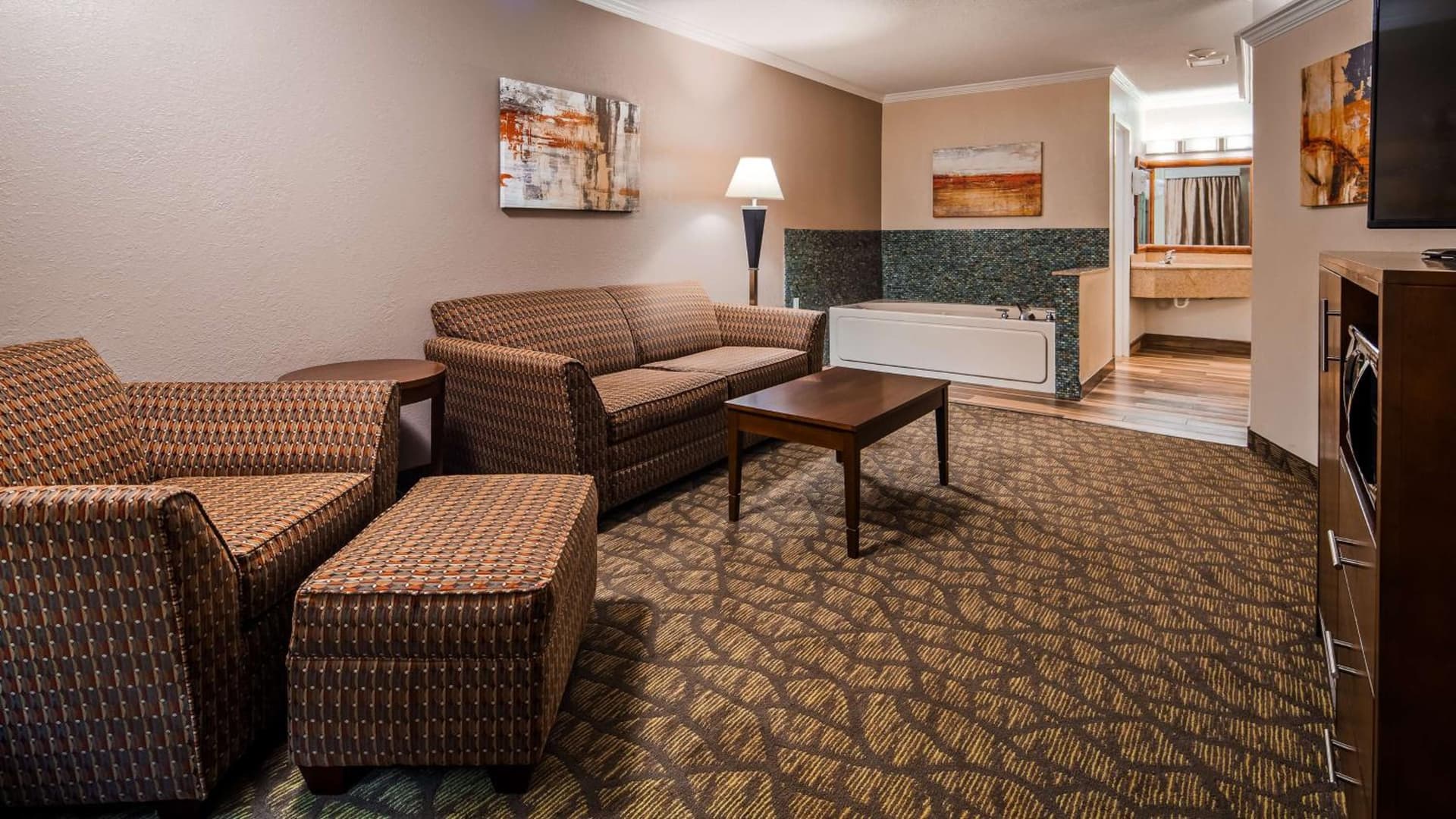Best Western of Hartland property views in Hartland, MI — gallery photo 3
