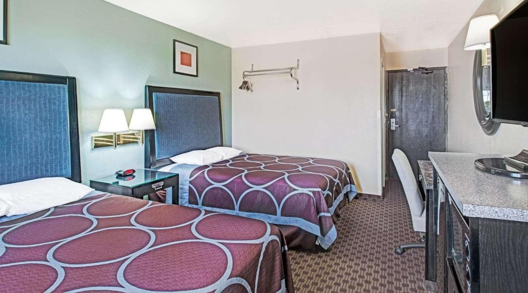 Super 8 by Wyndham Sacramento/Florin Rd property views in Sacramento, CA — gallery photo 3