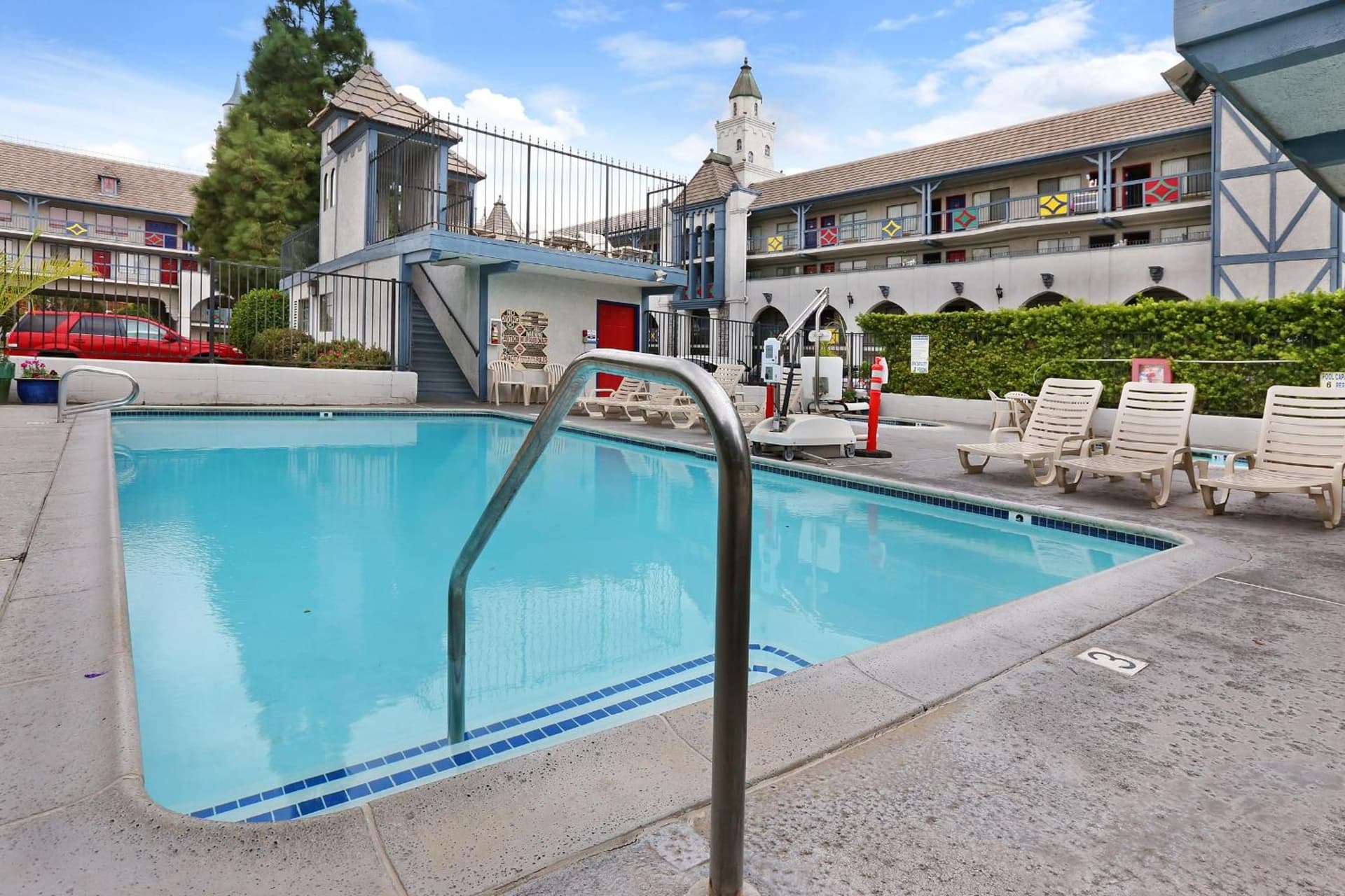 Castle Inn and Suites Anaheim interior in Anaheim, CA — gallery photo 2