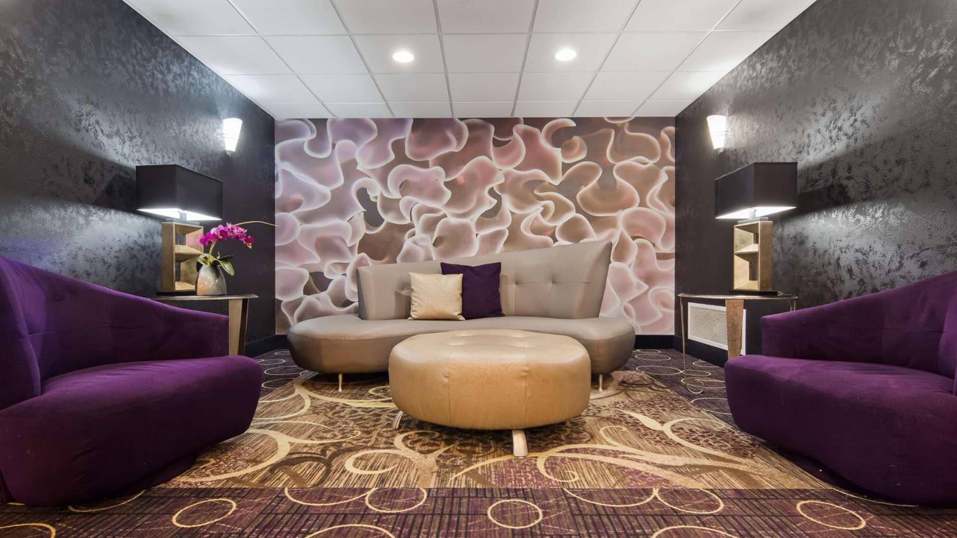 Best Western Plover-Stevens Point Hotel & Conference Center interior in Plover, WI — gallery photo 2