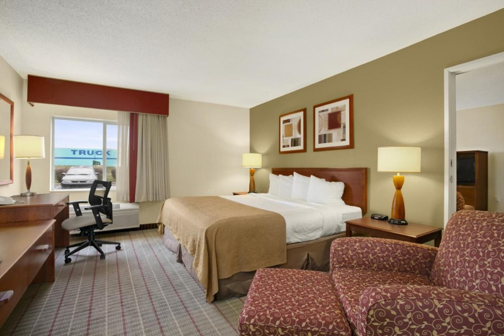 Baymont by Wyndham Evansville North/Haubstadt gallery photo in Haubstadt, IN — image 16