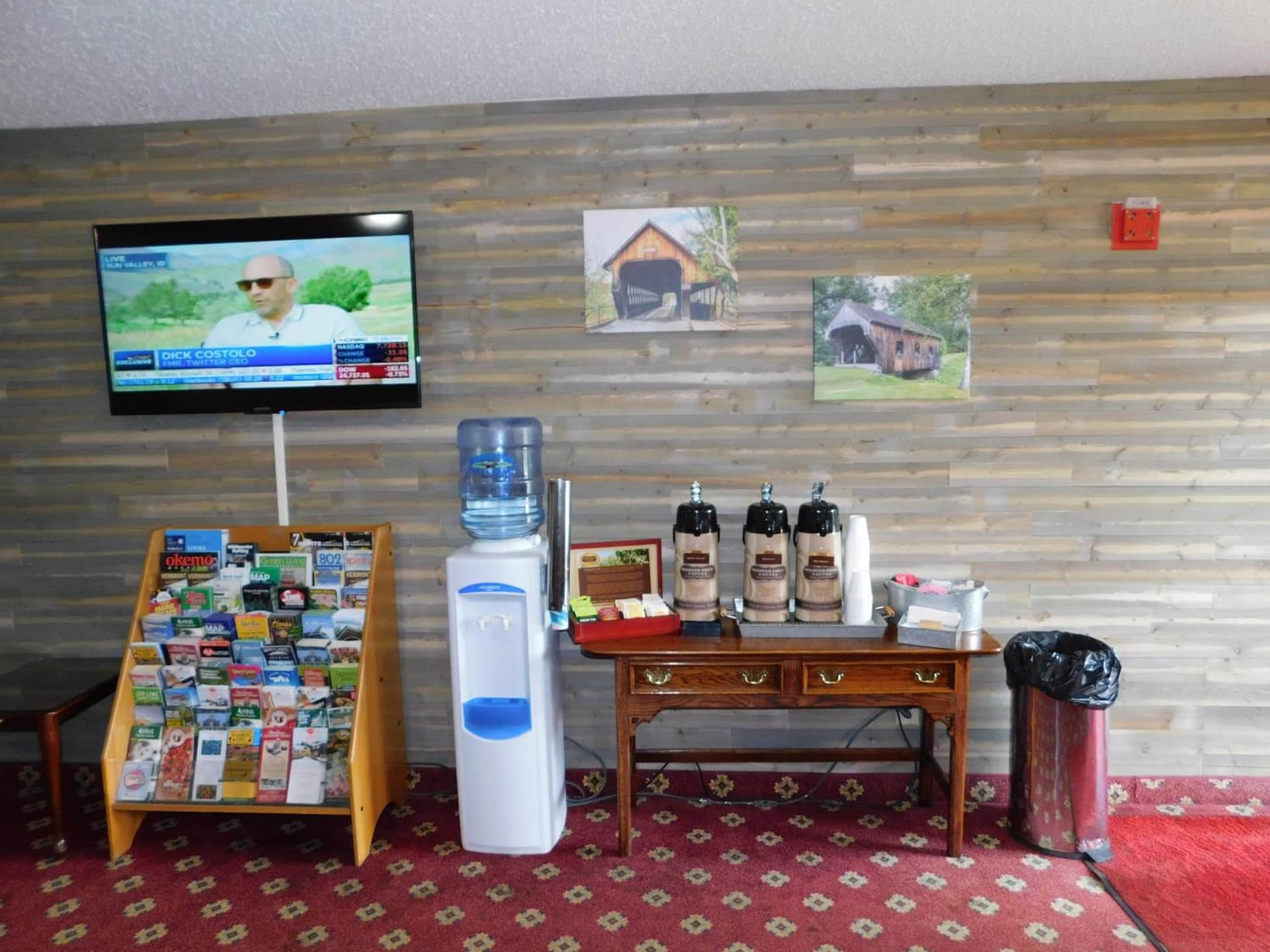 The Covered Bridge Inn interior in Brattleboro, VT — gallery photo 2
