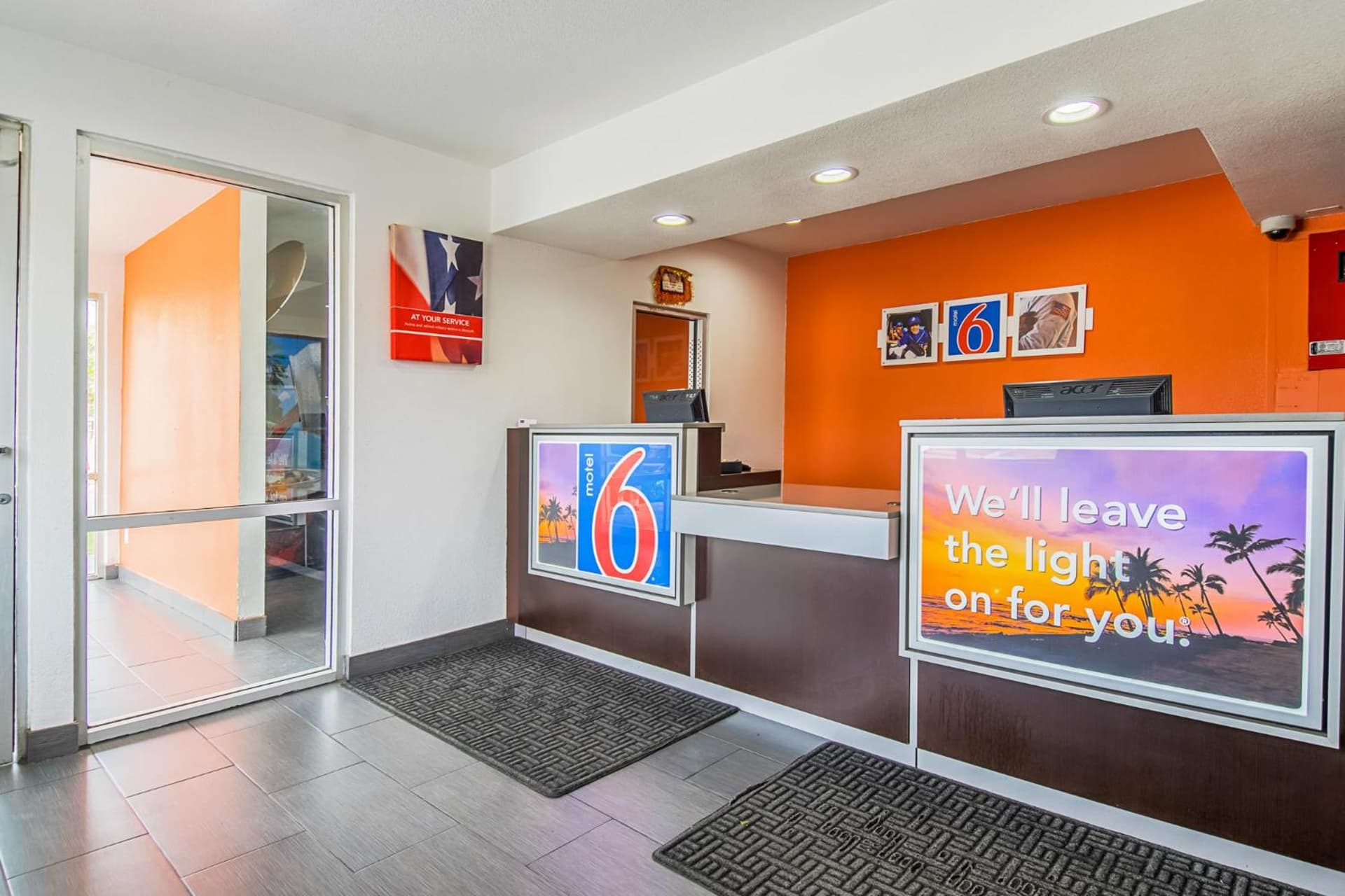Motel 6-Bakersfield, CA - Airport gallery photo in Bakersfield, CA — image 14