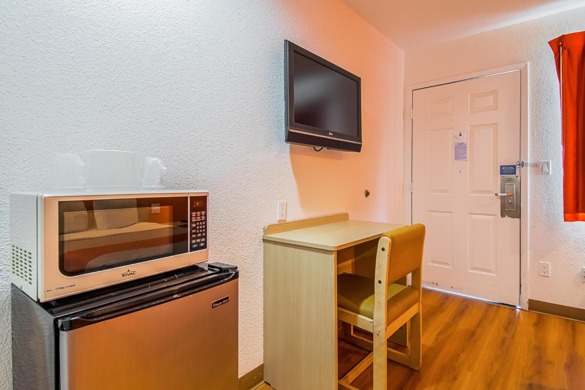 Motel 6-Bakersfield, CA - Airport gallery photo in Bakersfield, CA — image 16