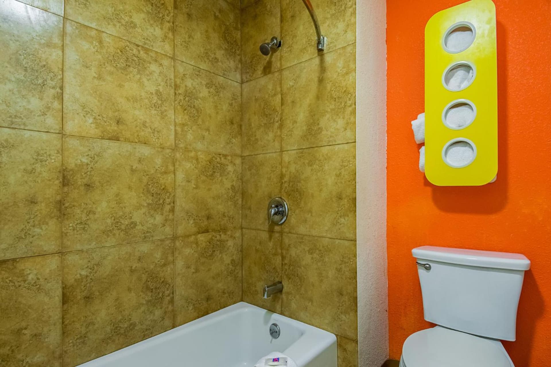 Motel 6-Bakersfield, CA - Airport gallery photo in Bakersfield, CA — image 42